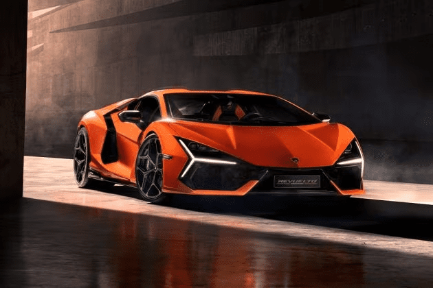 The Lamborghini Revuelto: A Supercar Masterpiece
